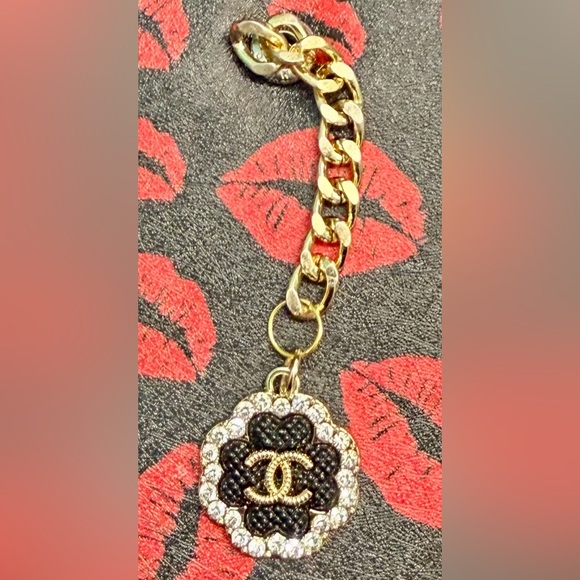 👑✅PRICE FIRM✅ Bejeweled Key Chain or Purse Charm. NWOT - Picture 3 of 16